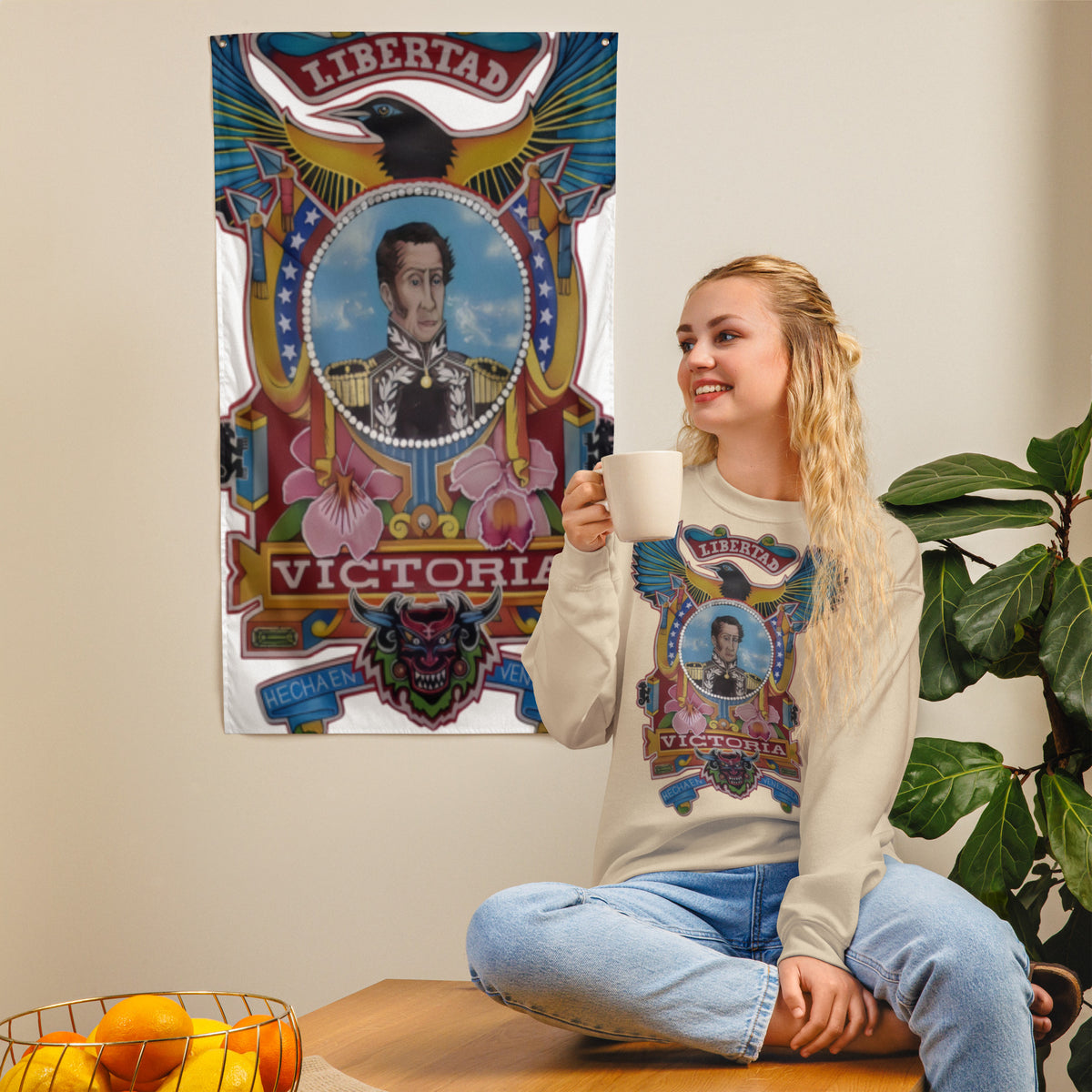 Sand unisex sweatshirt with hand-drawn Simón Bolívar-inspired art – El Libertador sweatshirt by Bareta Fina Designs